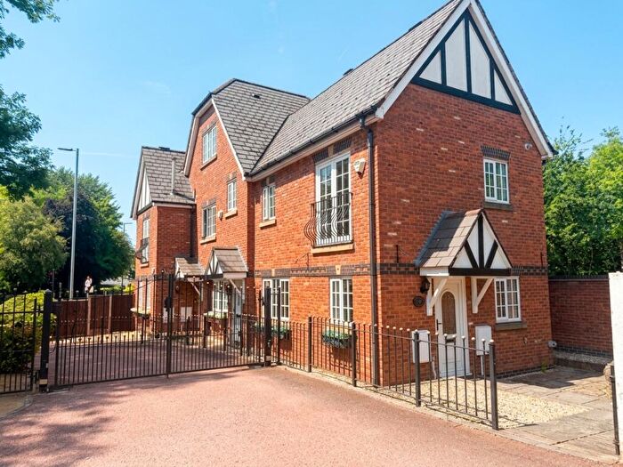 2 Bedroom Terraced House To Rent In Old Clough Lane, Worsley, M28