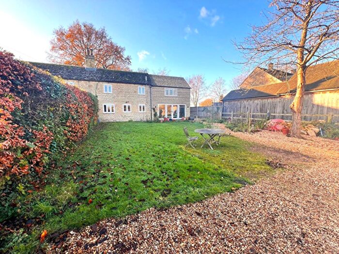 3 Bedroom Semi-Detached House For Sale In Bainton Green Road, Ashton, Stamford, PE9