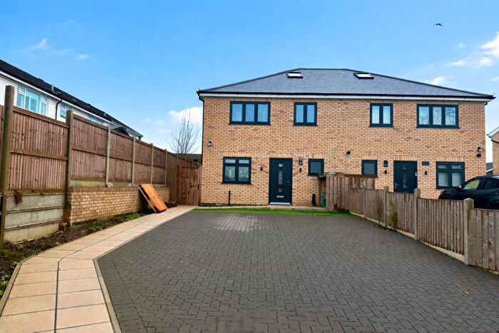 3 Bedroom House To Rent In Conifer Way, Swanley, BR8