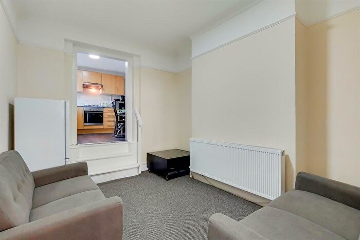 5 Bedroom End Of Terrace House To Rent In Royal College Street, London, NW1