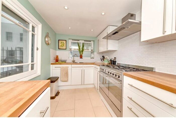 4 Bedroom House To Rent In Nowell Road, London, SW13