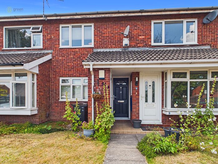 2 Bedroom Maisonette For Sale In Thornley Grove, Walmley, Sutton Coldfield, B76