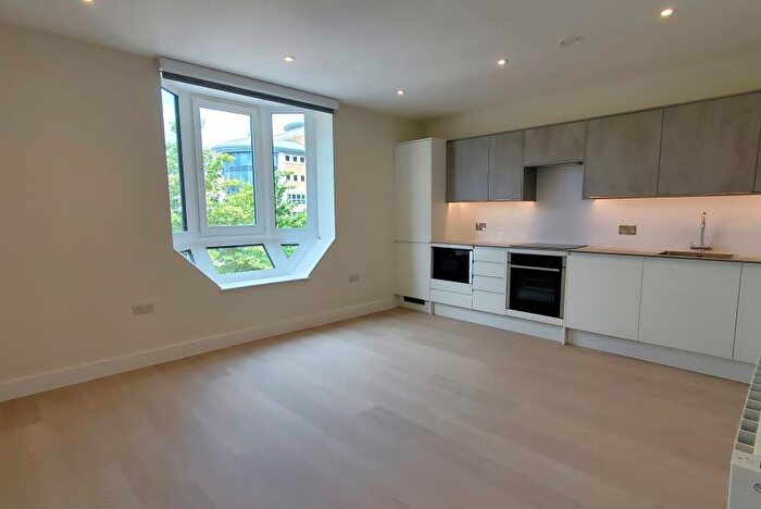 2 Bedroom Apartment To Rent In Woking, Surrey, GU21