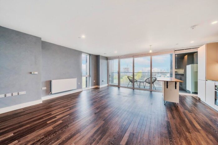 2 Bedroom Apartment To Rent In Cobalt Tower, Moulding Lane, New Cross, London, SE14