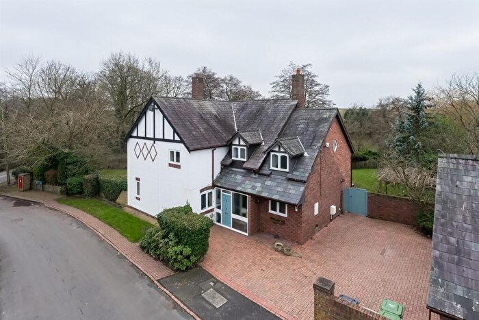 5 Bedroom Detached House For Sale In Sandlebridge Rise, Alderley Edge, SK9
