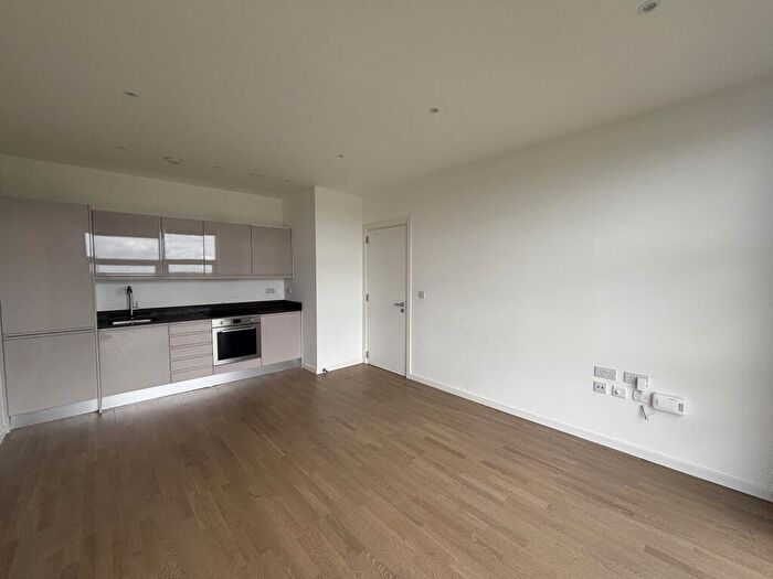 1 Bedroom Apartment To Rent In Silbury Boulevard, Milton Keynes, MK9