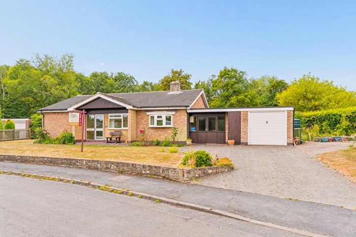 3 Bedroom Detached Bungalow For Sale In Blacksmiths Close, Abbotsley, St Neots, PE19