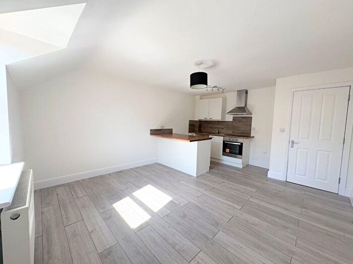 1 Bedroom Flat To Rent In - East Reach, Taunton, Somerset, TA1