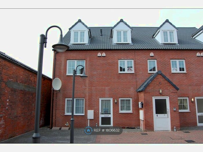 2 Bedroom Flat To Rent In Drummond Road, Skegness, PE25