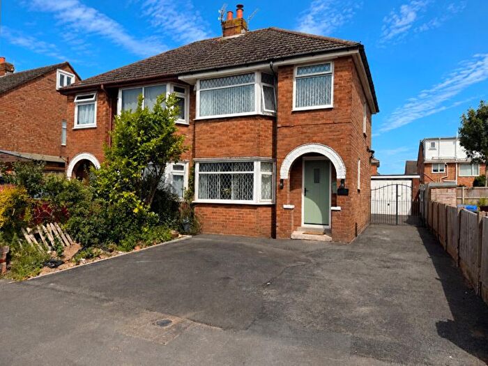 3 Bedroom Semi Detached House For Sale In Oakmoor Avenue, Bispham, Blackpool, FY2