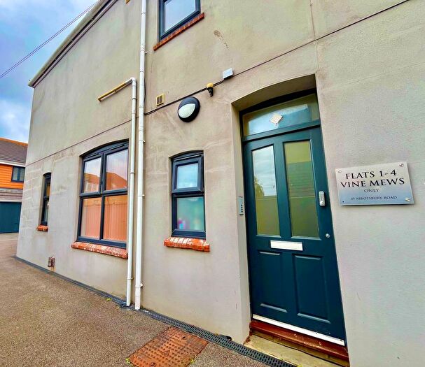 2 Bedroom Flat To Rent In Abbotsbury Road, Weymouth, DT4