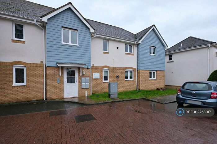 2 Bedroom Flat To Rent In Eaton Place, Larkfield, Aylesford, ME20