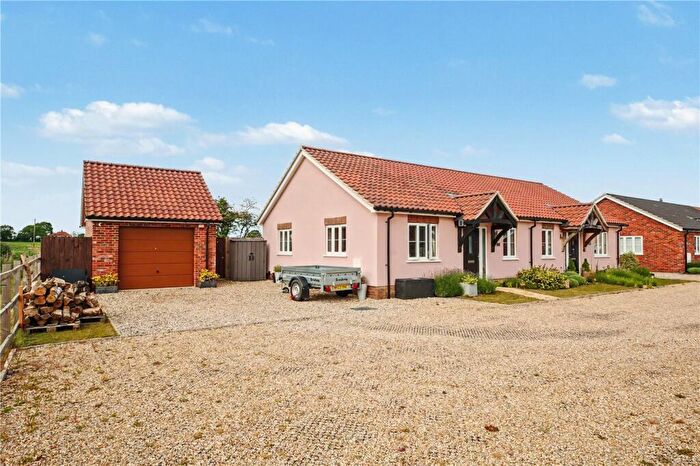 2 Bedroom Bungalow For Sale In Nursery Place, Woodton, Bungay, Norfolk, NR35