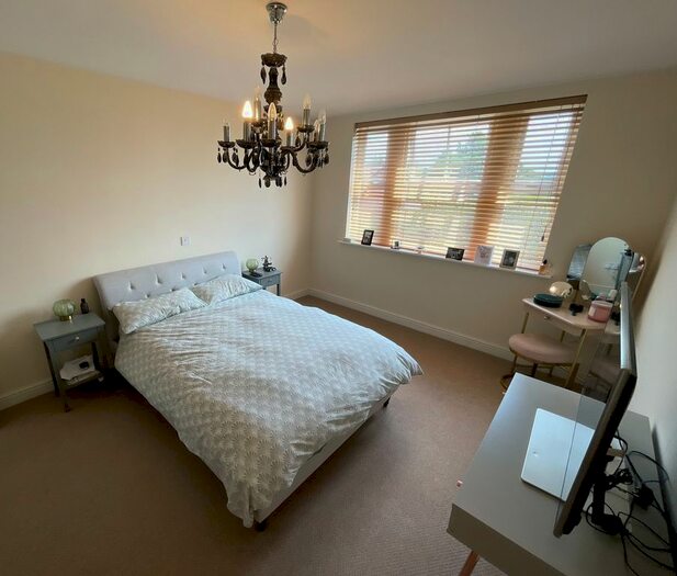 2 Bedroom Flat To Rent In Broadacre Place, Alderley Edge, SK9