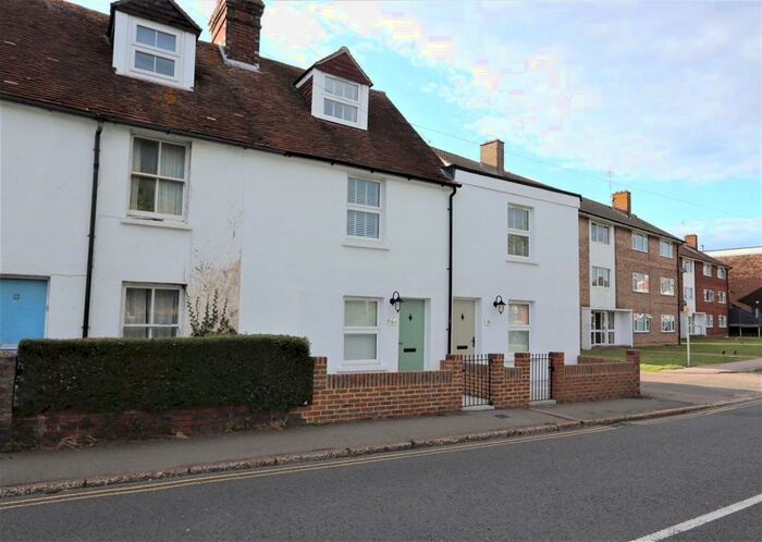 2 Bedroom House To Rent In High Street, Polegate, BN26