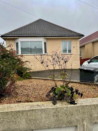 3 Bedroom Detached Bungalow To Rent In East Howe Lane, Bournemouth, BH10