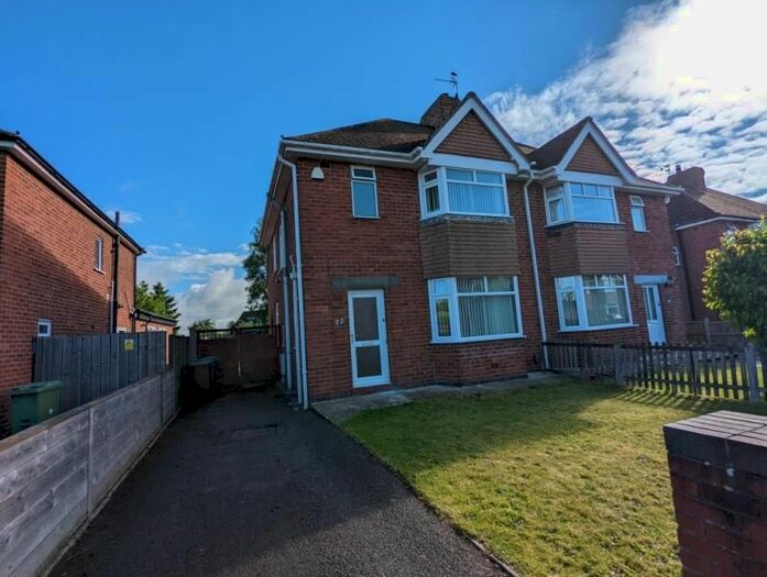 3 Bedroom Semi-Detached House To Rent In Lewis Avenue, Longford, Gloucester, GL2