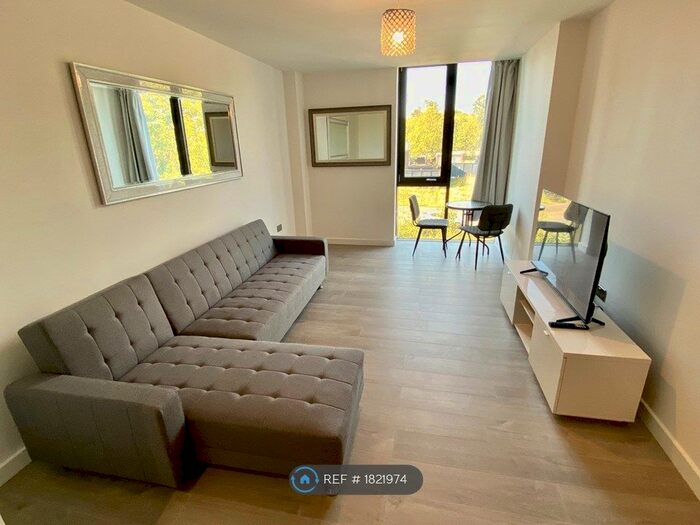 1 Bedroom Flat To Rent In Buckingham Road, Milton Keynes, MK3