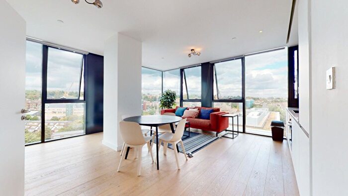 Studio To Rent In Highgate Hill, London, N19