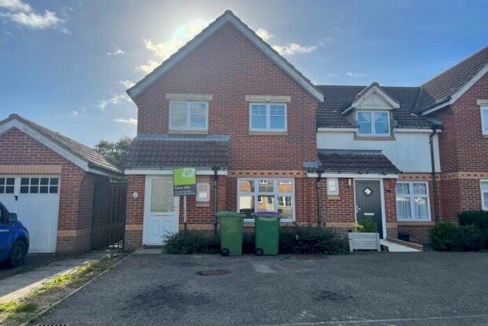 3 Bedroom Property To Rent In Orr Close, Folkestone, CT18