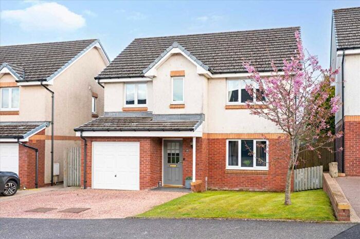 4 Bedroom Detached Villa For Sale In Limepark Crescent, Kelty, KY4