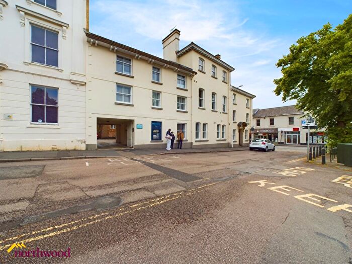 2 Bedroom Flat For Sale In Flat, The Old Bank, Horsefair Banbury, OX16