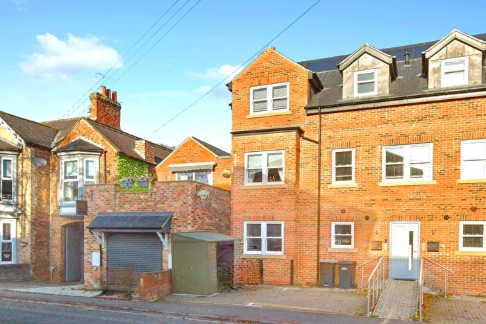 2 Bedroom Apartment For Sale In Bondgate Green, Ripon, HG4