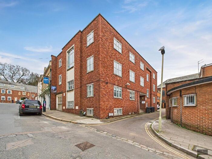 1 Bedroom Flat To Rent In Palace Gate, Exeter, EX1