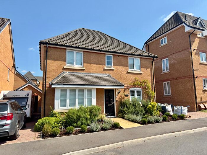 4 Bedroom Detached House For Sale In Lilburn Avenue, Royston, SG8