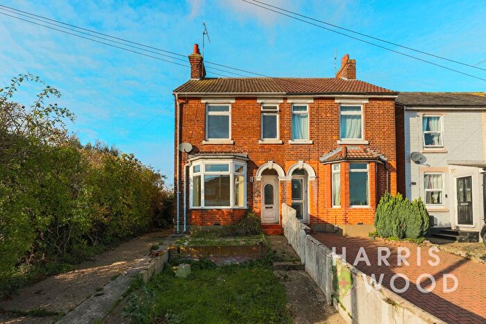 3 Bedroom Semi Detached House For Sale In Harwich Road, Colchester, Essex, CO4