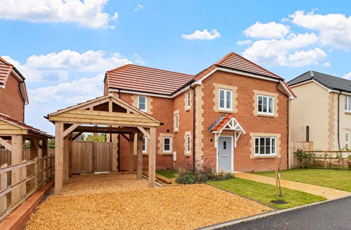 4 Bedroom House To Rent In Buckland Newton, Dorchester, DT2