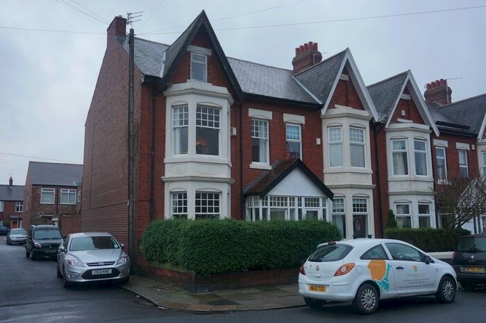 5 Bedroom End Of Terrace House To Rent In Sefton Avenue, Heaton, Newcastle Upon Tyne NE6