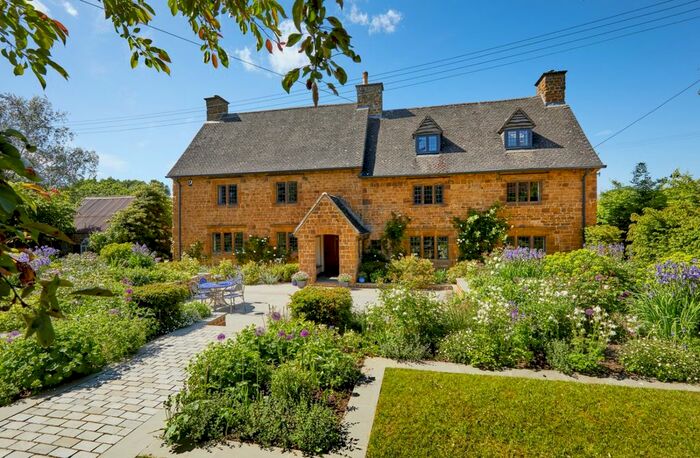 5 Bedroom Detached House For Sale In Farnborough, Banbury, Oxfordshire, OX17