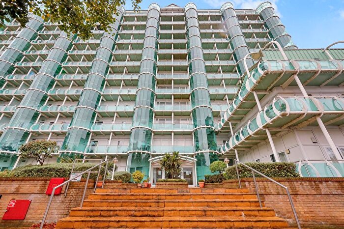 2 Bedroom Flat To Rent In Sydney Road, Tower Point, EN2