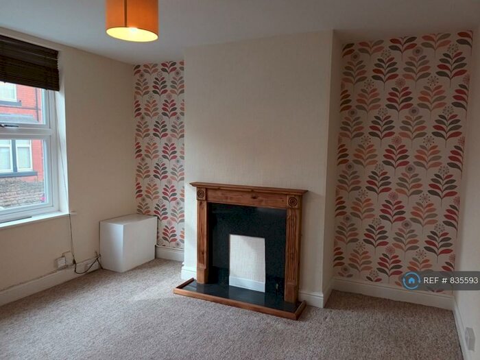 2 Bedroom Terraced House To Rent In Bancroft Street, Nottingham, NG6
