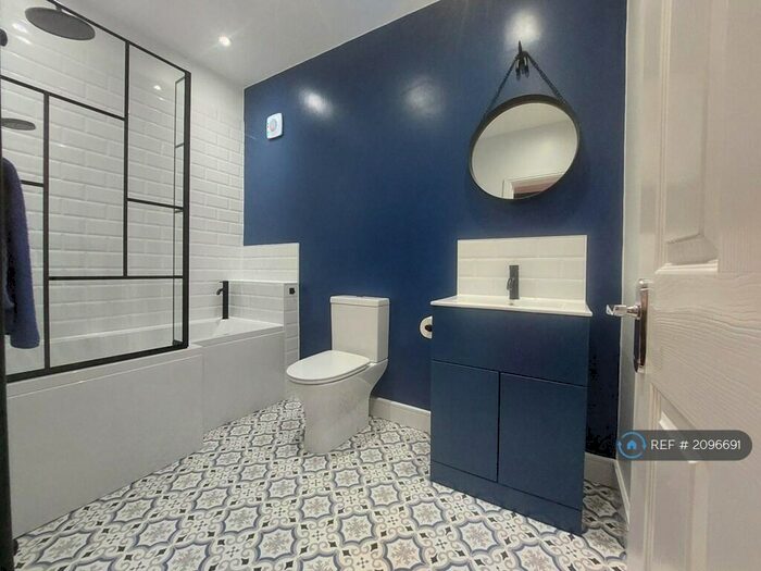 1 Bedroom Flat To Rent In Booth Grange, Bacup, OL13