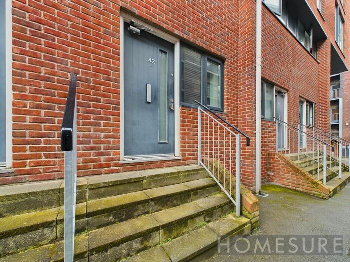 2 Bedroom Apartment To Rent In Shaws Alley, Liverpool, L1