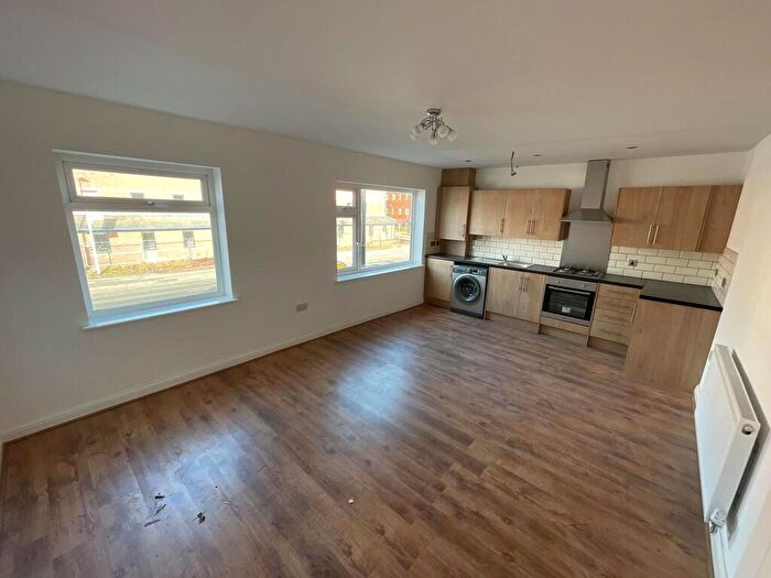 2 Bedroom Apartment To Rent In Cross Street, Sale, M33