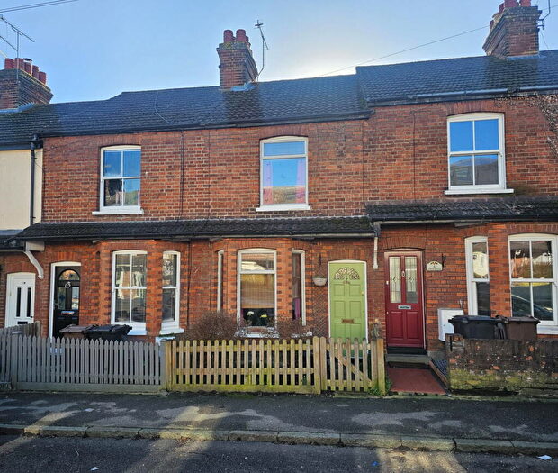 3 Bedroom Terraced House For Sale In Camp View Road, St. Albans, AL1