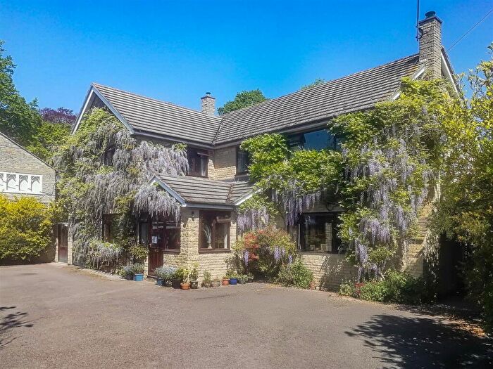 5 Bedroom House For Sale In Alchester Road, Chesterton, Bicester, OX26