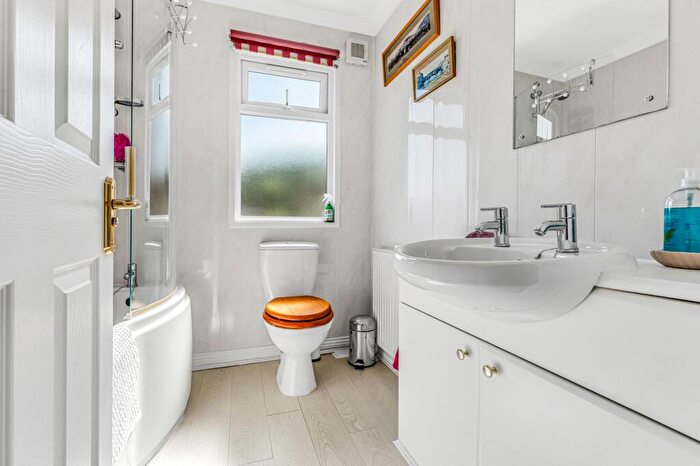 2 Bedroom Detached House For Sale In Lonsborough Gardens, Langham, LE15