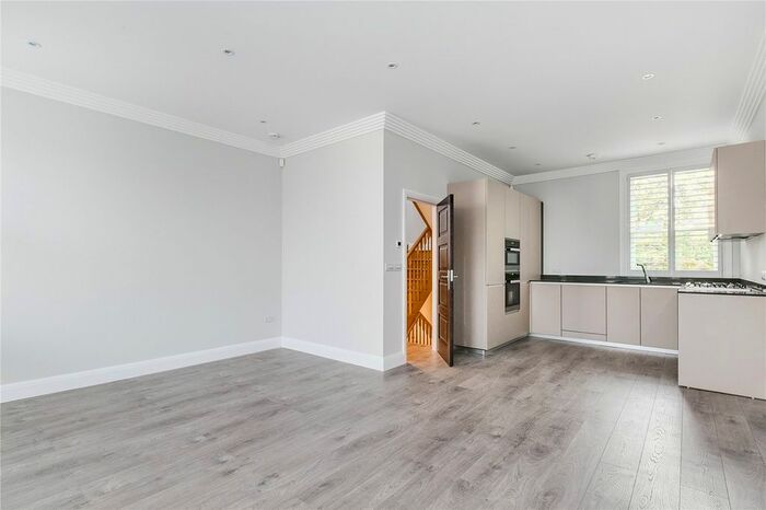 3 Bedroom Flat To Rent In Lettice Street, London, SW6