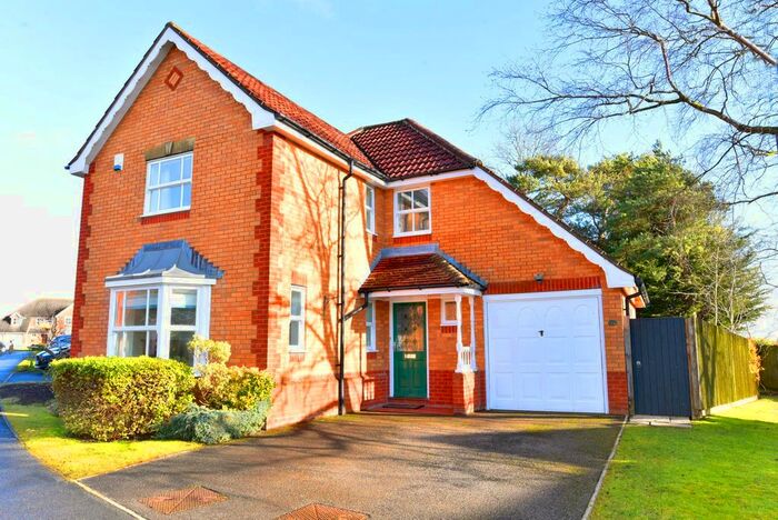 4 Bedroom Detached House To Rent In Youngs Drive, Harrogate, HG3