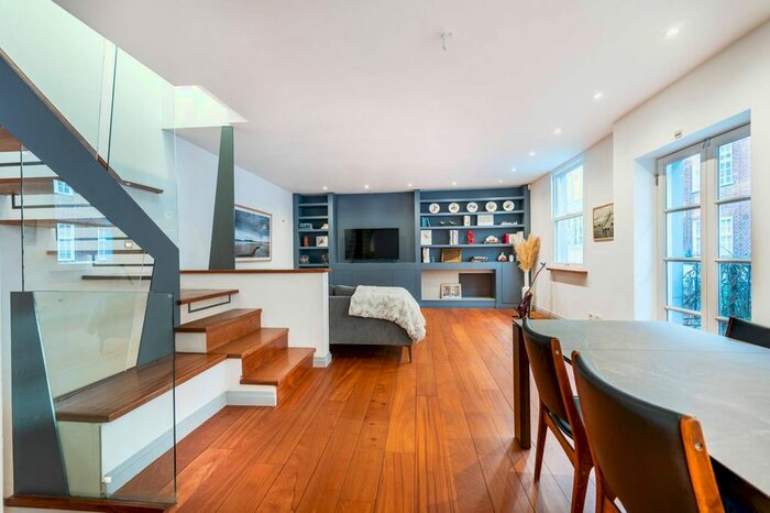 3 Bedroom Property To Rent In Phillimore Walk, Kensington, London, W8