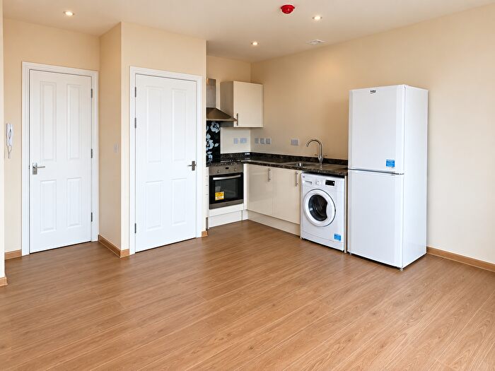 1 Bedroom Flat To Rent In Regent Square, Northampton, NN1