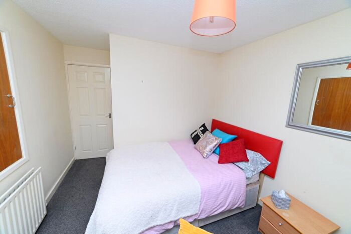 2 Bedroom House To Rent In Avon Gardens, Nottingham, NG2