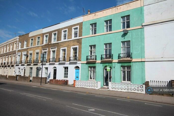 4 Bedroom Terraced House To Rent In Balls Pond Road, London, N1