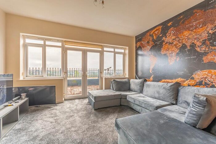 2 Bedroom Apartment For Sale In The New Alexandra Court, Woodborough Road, Nottingham, Nottinghamshire, NG3