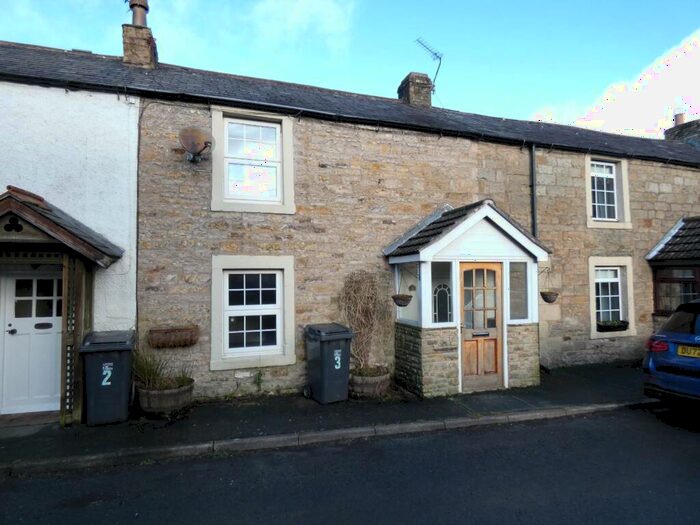 2 Bedroom Cottage To Rent In Low Row, Brampton, CA8