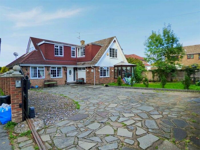 7 Bedroom Detached House For Sale In Mierscourt Road, Rainham